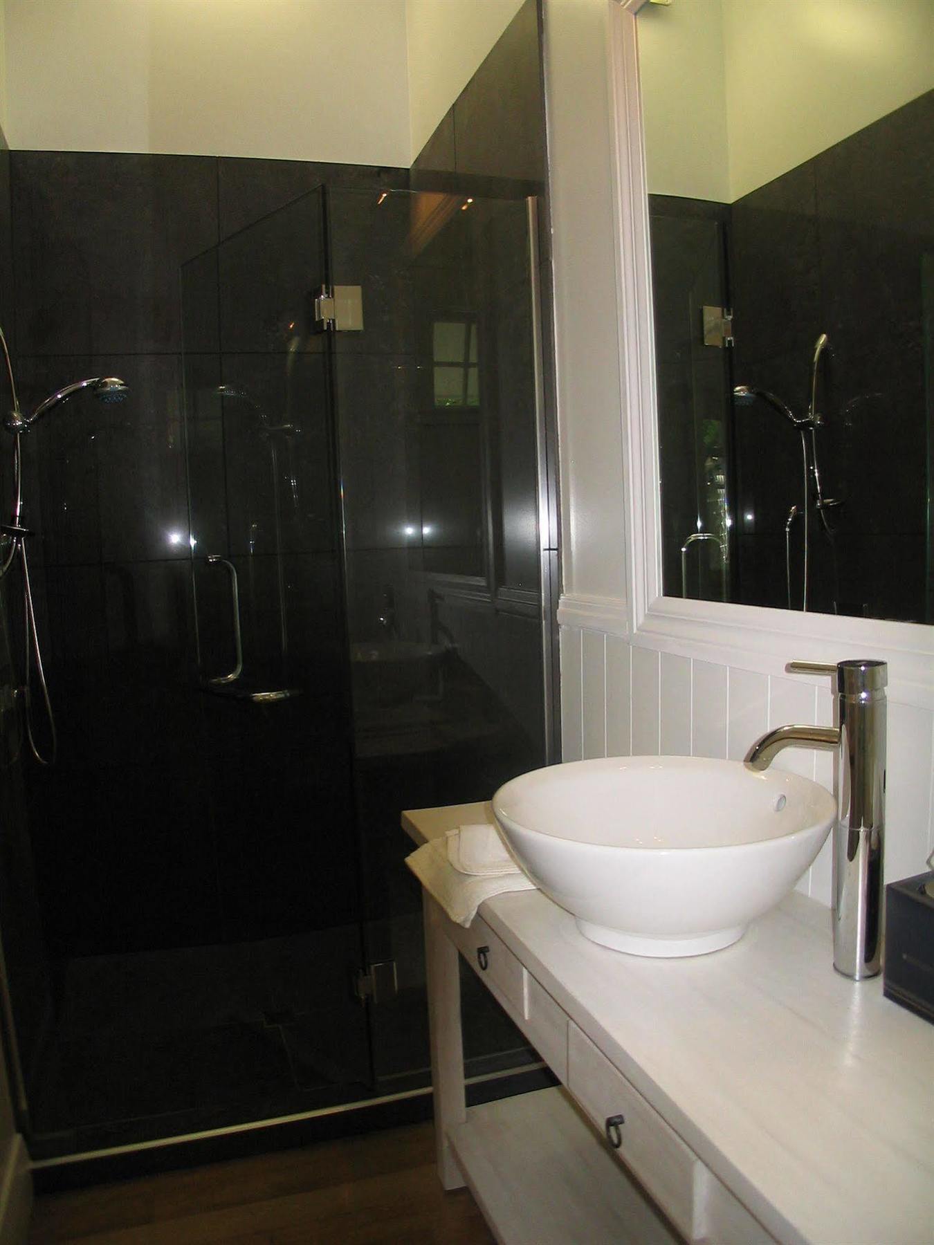 โอโปโนนี โฮเต็ล Hotel ภายนอก รูปภาพ